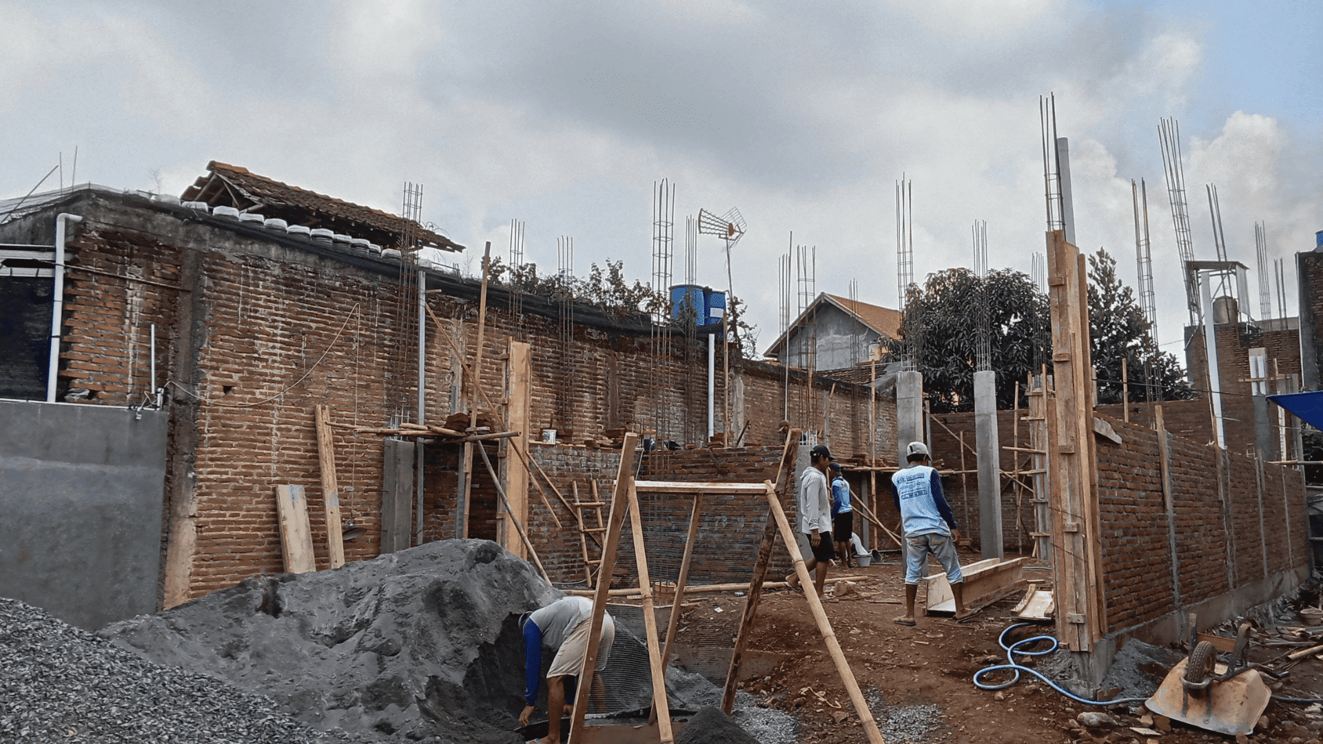 Rumah Tinggal Premium
